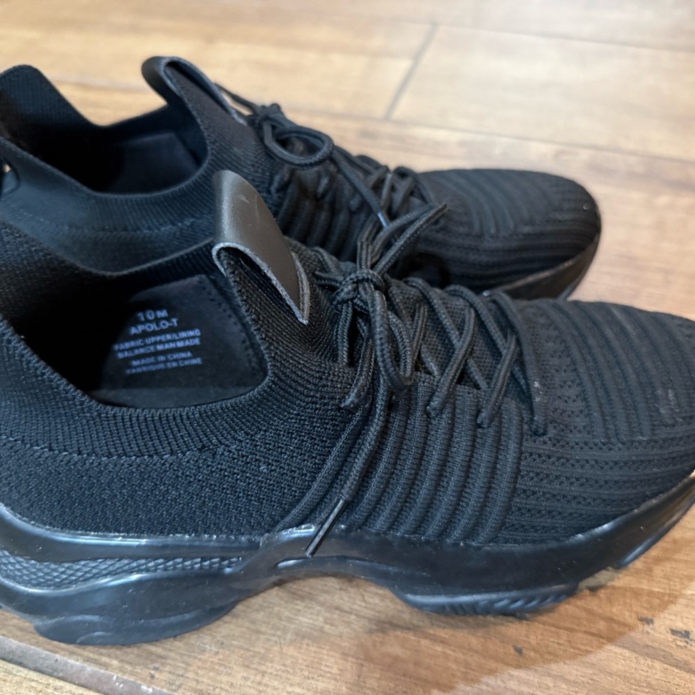 Cushionaire Black Sneakers for Women.